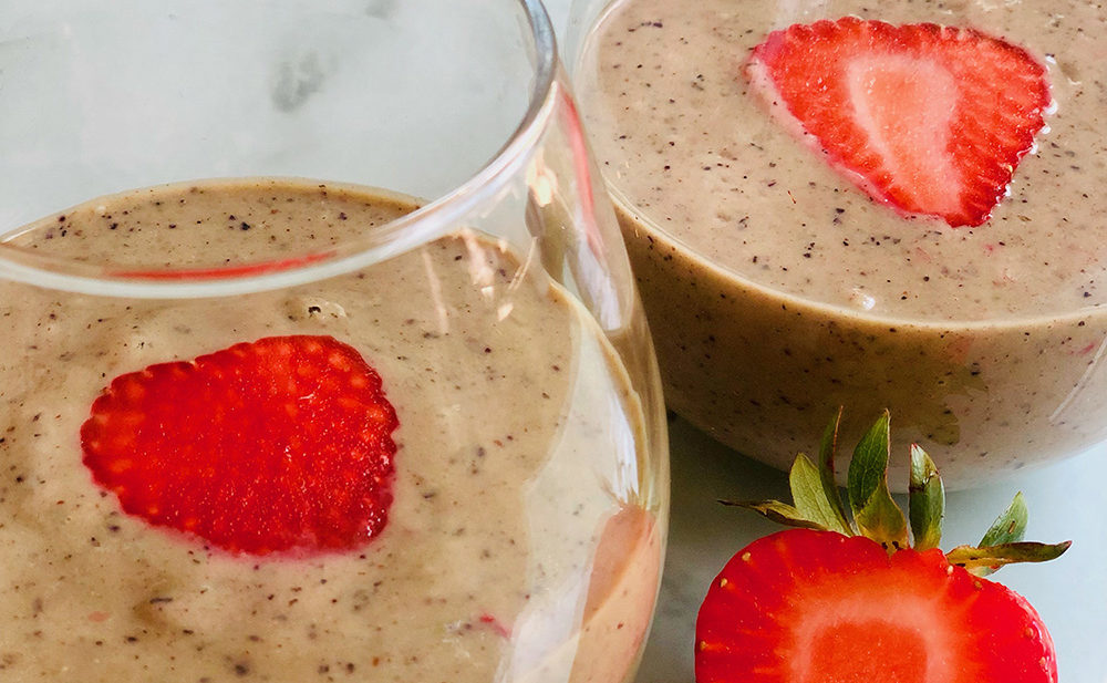 Smoothie with Almond butter and Strawberries